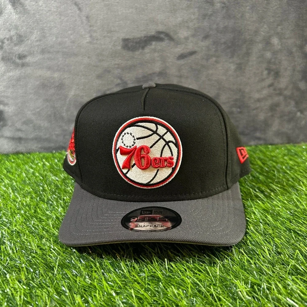 New Era 9FIFTY Philadelphia 76ers Hat Mens One Size Black‎ Graphite Snapback NWT